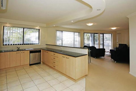Millenium Unit 101 Cnr Head & West Sts - Tourism Townsville 3