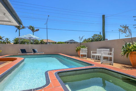 Camden Motor Inn - Tourism Townsville 4