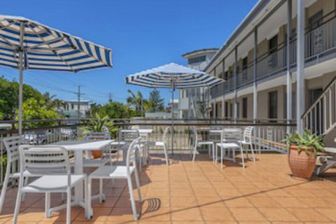 Camden Motor Inn - Tourism Townsville 0