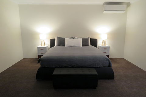 Summerhill Motor Inn - Adult Only - Tourism Townsville 6
