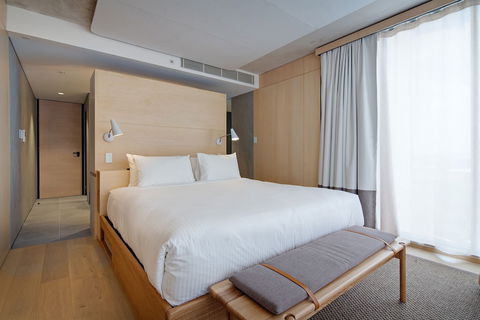 Zara Tower Hotel - Tourism Townsville 6