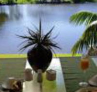 Alexander Lakeside Bed  Breakfast - Tourism Townsville