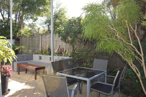 A Beautiful Flat - Tourism Townsville 3