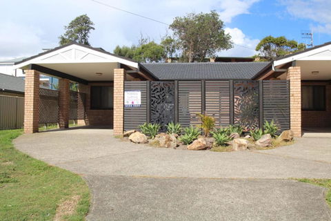LIFES A BEACH 1 - Tourism Townsville 4