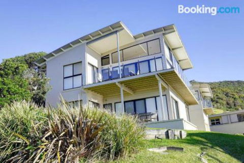 ROCKPOOL (4 Night Min) - Tourism Townsville 2