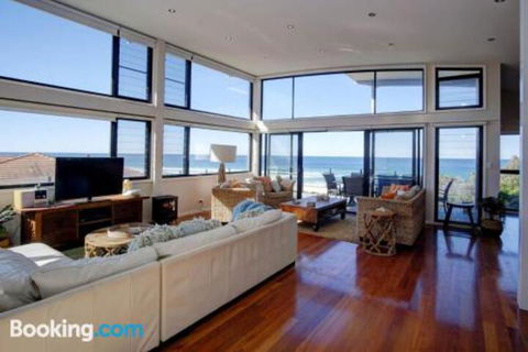 ROCKPOOL (4 Night Min) - Tourism Townsville 7