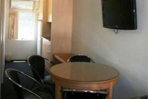 Queensgate Motel - Tourism Townsville 3