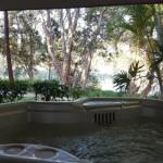 Lake Russell Lakeside Retreat - Tourism Townsville 0