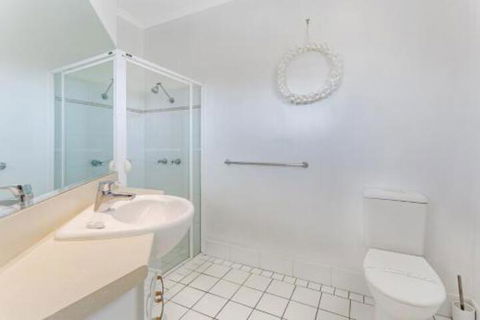 Zenith Unit 7 Shoal Bay - Tourism Townsville 3