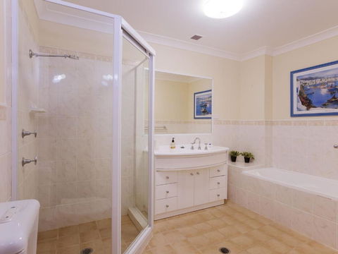 Bonito At Bagnalls Beach 1 / 6 Bonito Street Pet Friendly Air Conditioning - Tourism Townsville 2