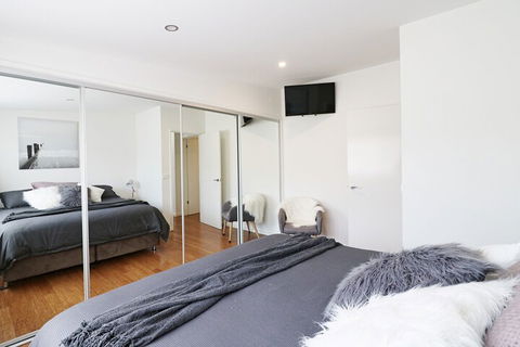 Toallo St - Tourism Townsville 5