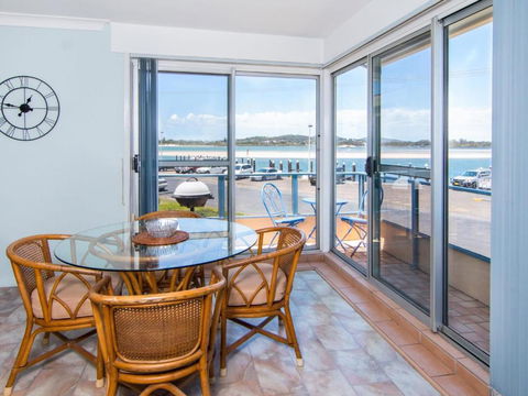 Fairholme 8 Perfect Lakefront Position - Tourism Townsville 5