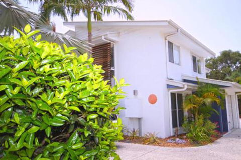 FANTASTIC HOLIDAY UNIT In A PERFECT LOCATION - Tourism Townsville 0
