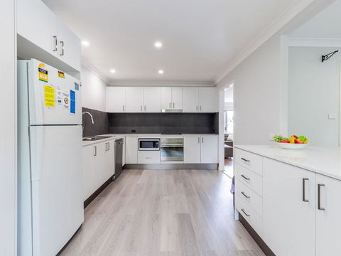 9 Pirralea Parade Fantastic Family Getaway With Pool & Boat Parking - Tourism Townsville 5