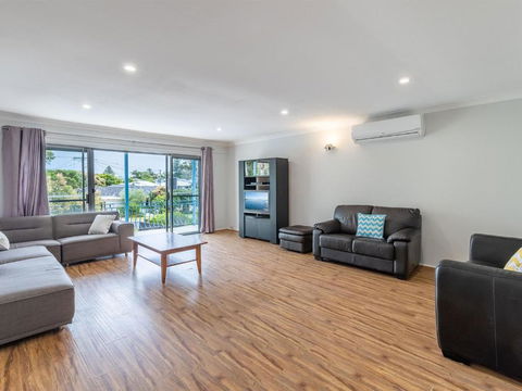 9 Pirralea Parade Fantastic Family Getaway With Pool & Boat Parking - Tourism Townsville 7