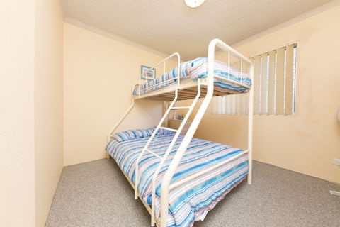 Camelot Unit 06 - Tourism Townsville 5