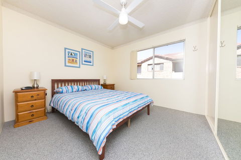 Camelot Unit 06 - Tourism Townsville 6