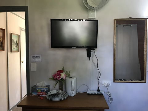 XYL Seaside Homestay - Tourism Townsville 3