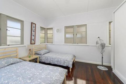 Herbs Hideaway 11 Belmore Street - Tourism Townsville 2