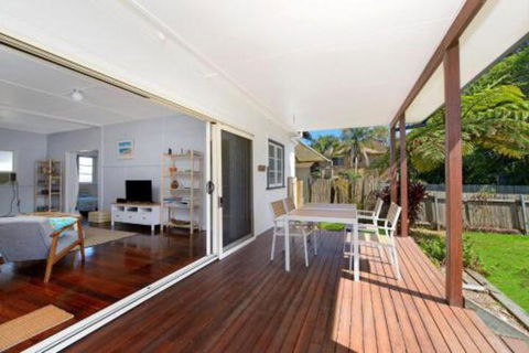Herbs Hideaway 11 Belmore Street - Tourism Townsville 0