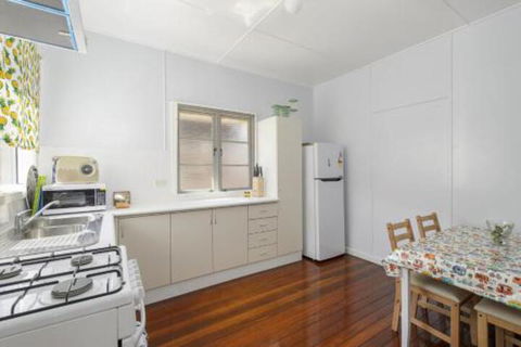 Herbs Hideaway 11 Belmore Street - Tourism Townsville 7