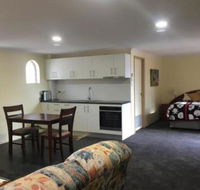 Tinder Lodge Studio - Tourism Townsville