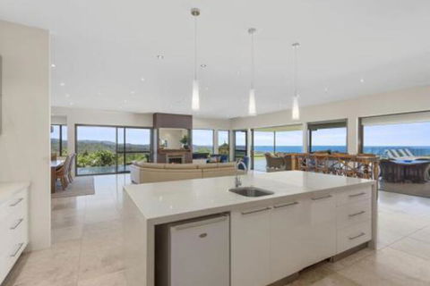 Mont Sapphire Luxury Estate - Tourism Townsville 6