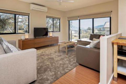 Rocky Cottage - Tourism Townsville 0