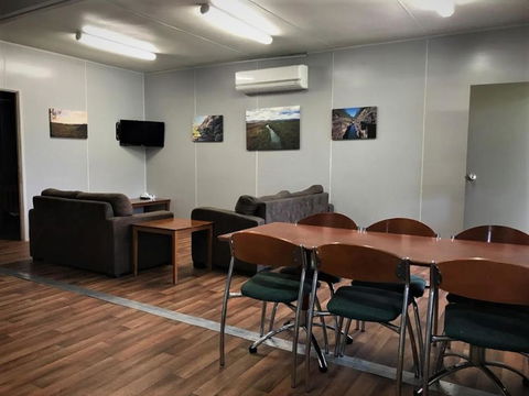 Lake Callide Retreat - Tourism Townsville 3