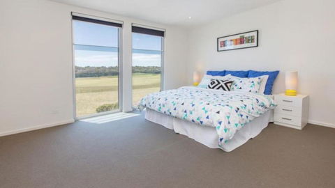 ST ANDREWS BEACH APARTMENT 4.02 - Tourism Townsville 3