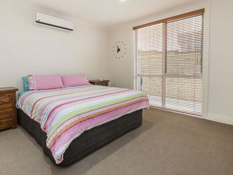 SEA GRANGE MORNINGTON - Tourism Townsville 5