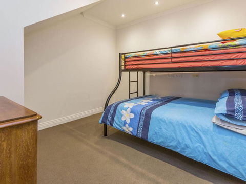 SEA GRANGE MORNINGTON - Tourism Townsville 2