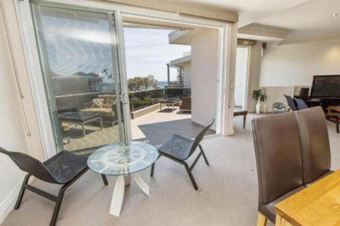 SEA GRANGE MORNINGTON - Tourism Townsville 0