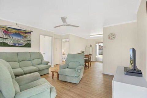 Beach Shack On Towners - Tourism Townsville 4