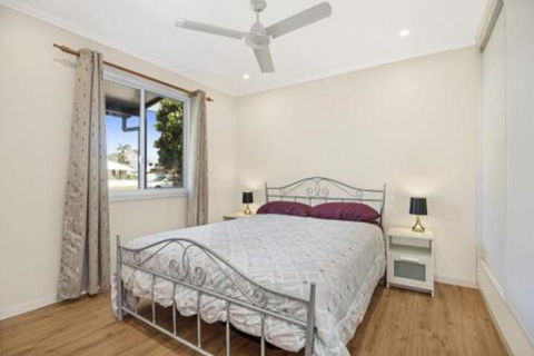 Beach Shack On Towners - Tourism Townsville 7
