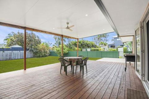 Beach Shack On Towners - Tourism Townsville 5