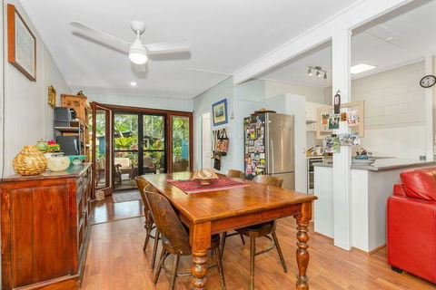 BEACH RETREAT - Tourism Townsville 3
