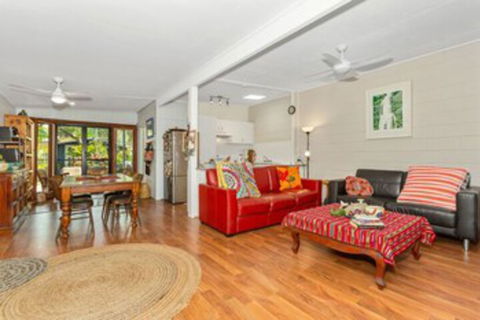 BEACH RETREAT - Tourism Townsville 0