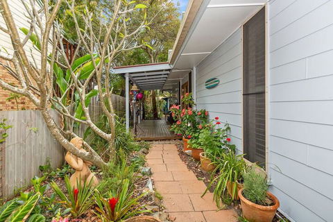 BEACH RETREAT - Tourism Townsville 1