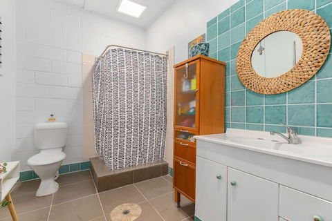 BEACH RETREAT - Tourism Townsville 5