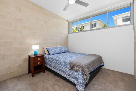 BEACHSIDE HAVEN - Tourism Townsville 6