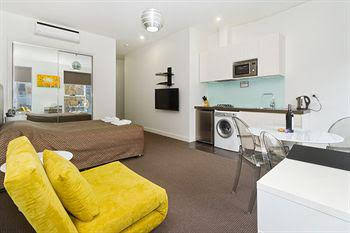 Zara Apartments - Tourism Townsville 0