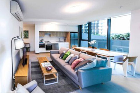 Incredible Riverside Apartment In Brisbane - Tourism Townsville 0