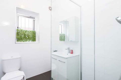 Quiet 1 Bedroom Apartment 5 Minutes From CBD - Tourism Townsville 6