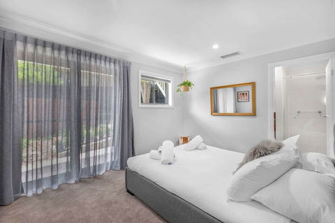 Hunter Treehouse - Tourism Townsville 4