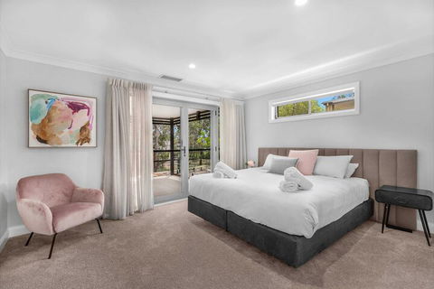 Hunter Treehouse - Tourism Townsville 3