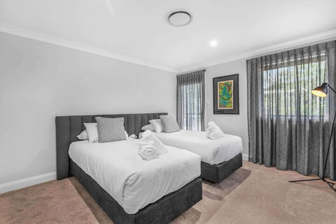 Hunter Treehouse - Tourism Townsville 5