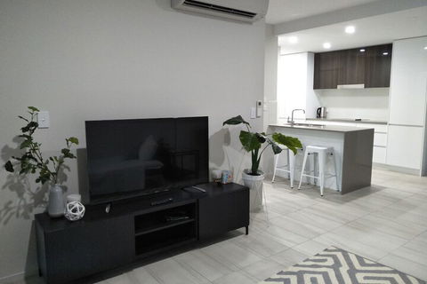 The Hamilton (I715) - Tourism Townsville 6