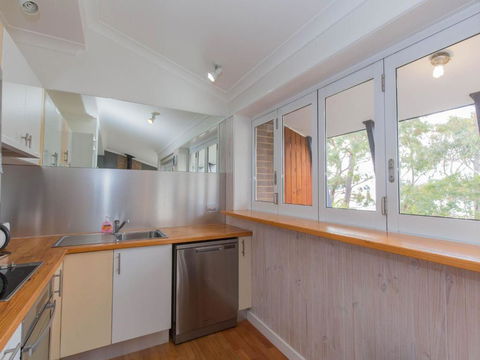 Dauphine 1 / 23 Townsend Street - Tourism Townsville 5