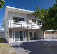 SeaHaven 2 Richardson Ave Large home with Aircon Smart TV WIFI Netflix  Boat Parking - Tourism Townsville